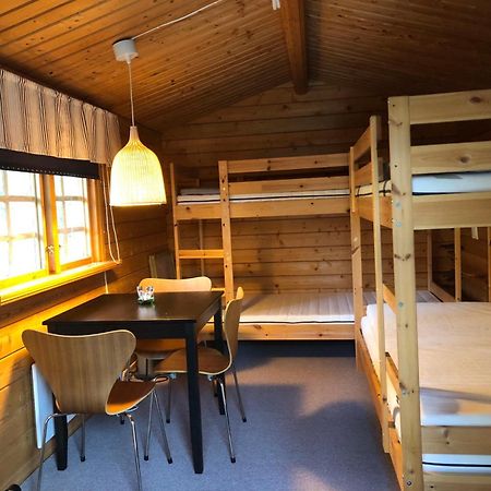 Timber Cottages With Jacuzzi And Sauna Near Lake Vaenern 卡尔斯塔德 外观 照片